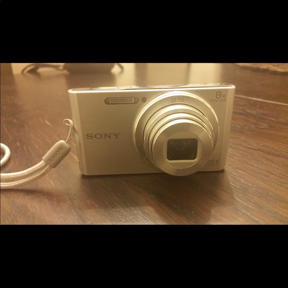 - DSC-W830 20.1-Megapixel Digital Camera
